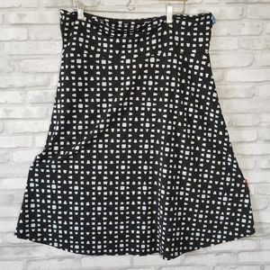 Lulu roe Black geometric patterned skirt 2X